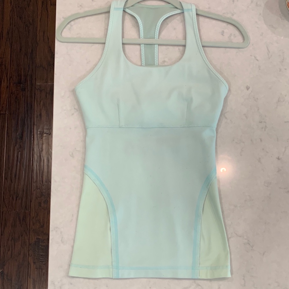 Lululemon top size 6